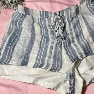 Flowy soft shorts